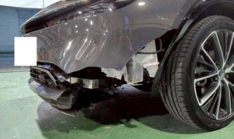 トヨタ 6AA-MXWH60　プリウス　事故車買い取り